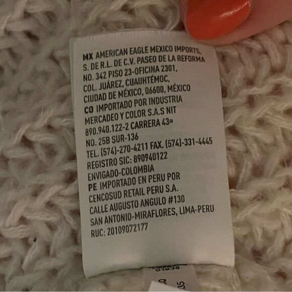 Cozy Oversized White Knit Sweater - Picture 5 of 5